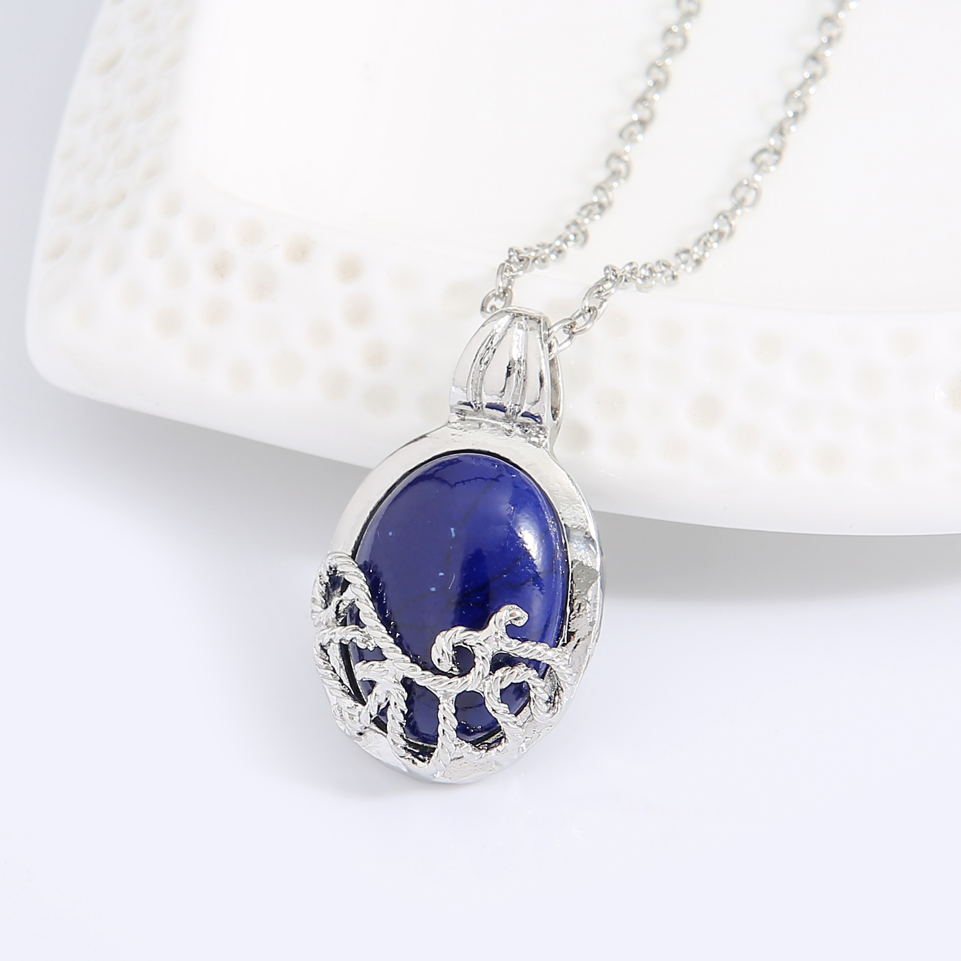 The Vampire Diaries Katherine  - Vintage Tech Accessories recensione e prezzo