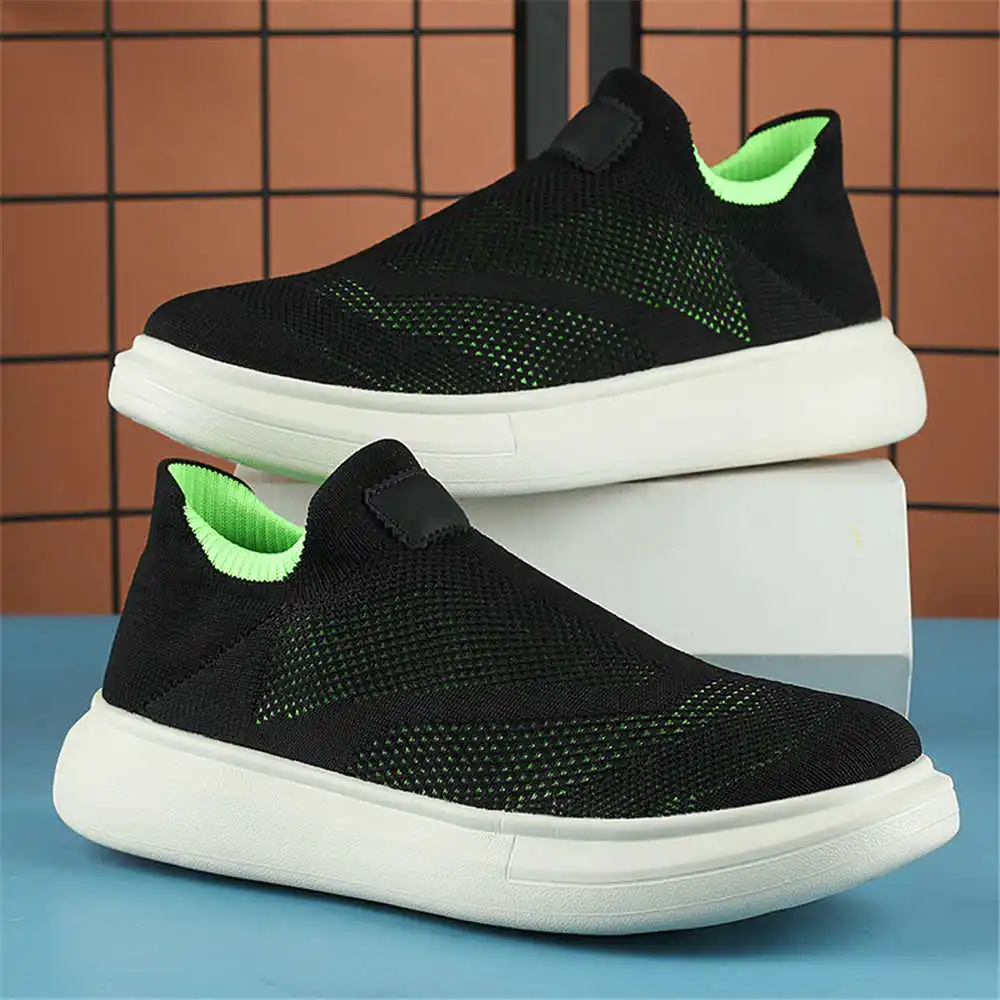 Calze con plateau scarpe marro - Tech Accessories Names recensione e prezzo